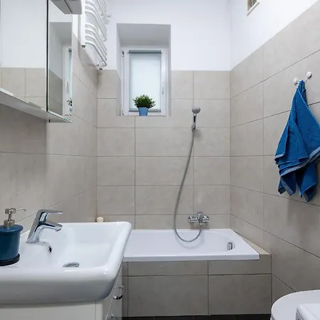 Krakowskie Przedmiescie 63 Prywatne Mieszkanie Na Starowce 50m Od Placu Zamkowego Samodzielne Zameldowanie! Self Check-in System! وارسو