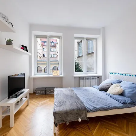 Apartman Krakowskie Przedmiescie 63 Prywatne Mieszkanie Na Starowce 50m Od Placu Zamkowego Samodzielne Zameldowanie! Self Check-in System!